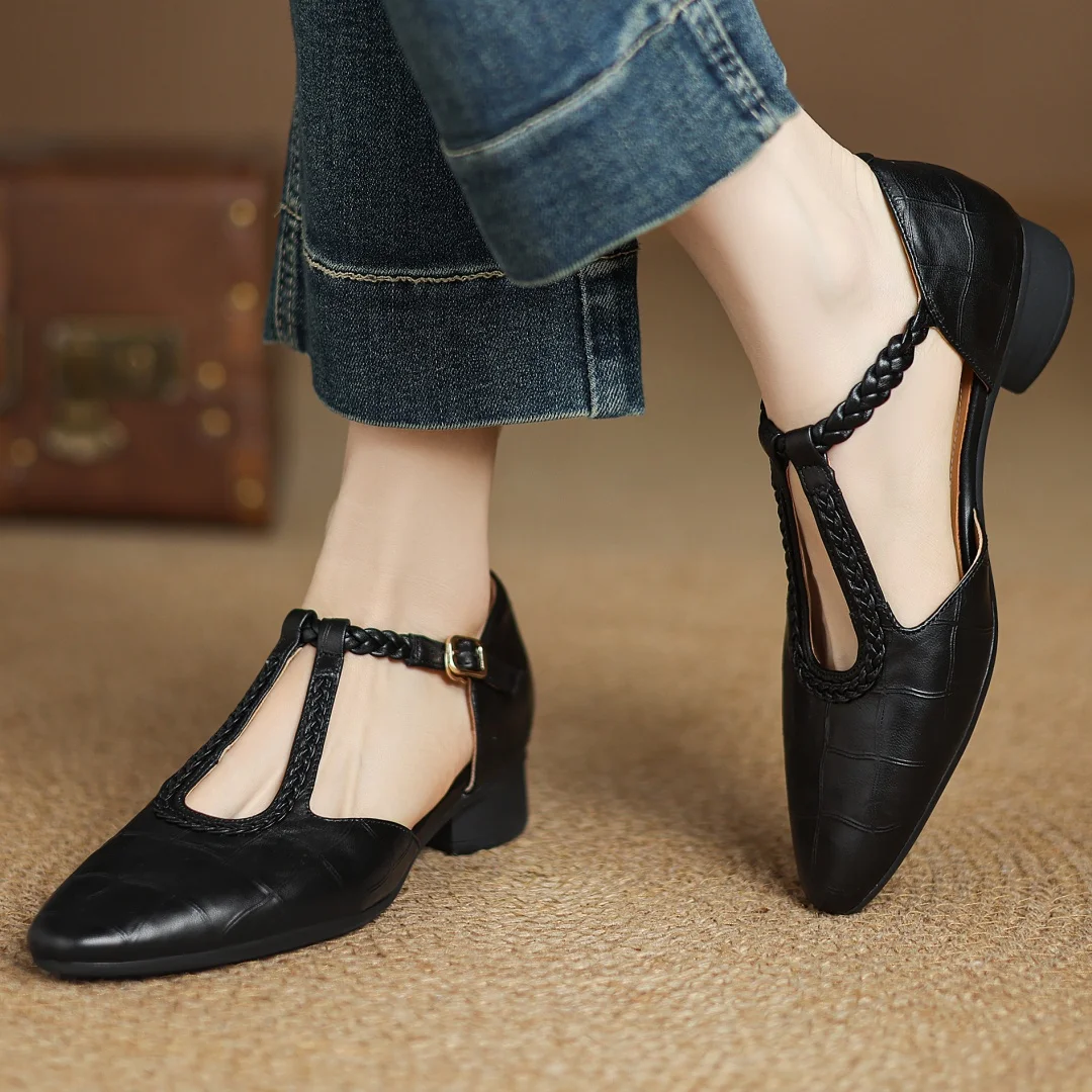 GENARA | Classic Mary Jane Shoes