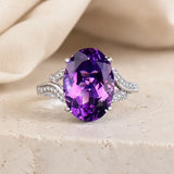 Stunning Silver Ring with Iconic Amethyst Zirconia